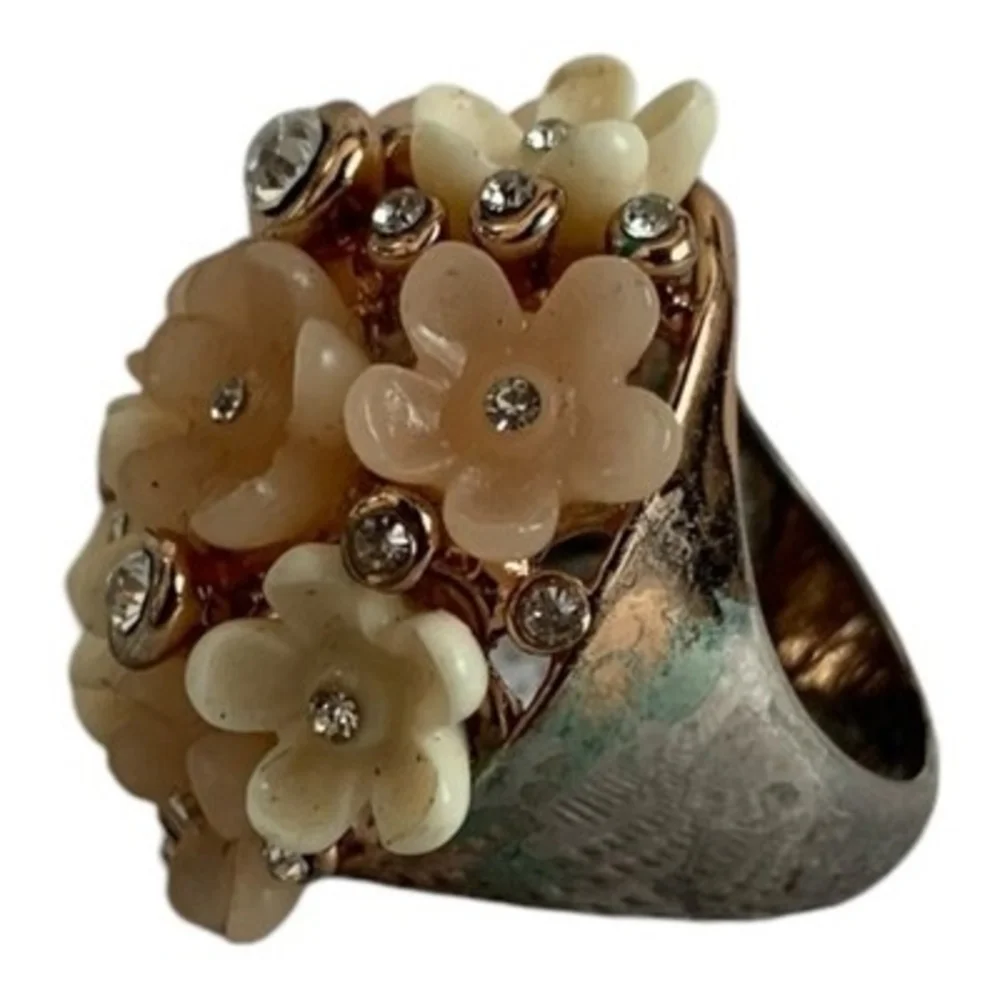 Vintage Floral Cluster Rhinestone Ring Beige Pale Pink Size 6.5 Costume Jewelry
